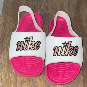 Nike Kids Sandals in Pink and White